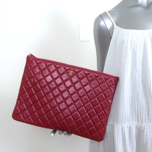 Chanel O Case Large Clutch Raspberry Quilted Leather – Celebrity