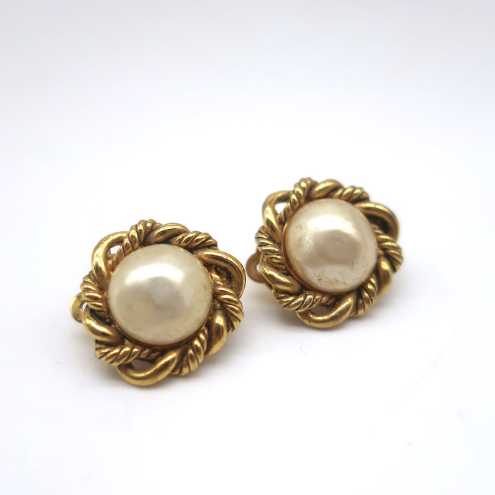 Vintage Chanel Pearl and Twisted Gold Clip-On Earrings