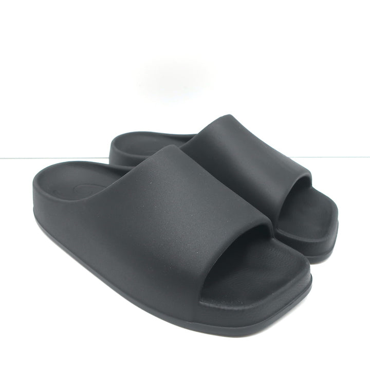 Khaite Brighton Pool Slide Sandals Black Rubber Size 38 NEW