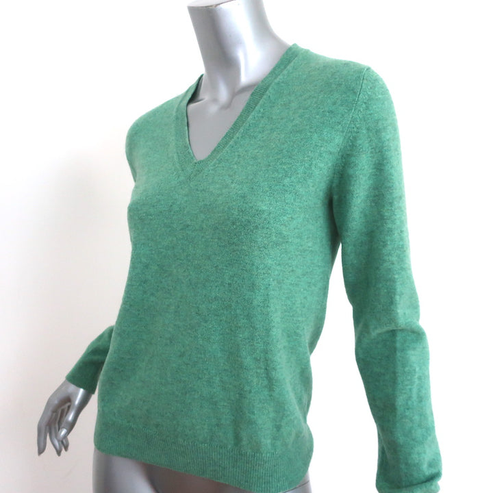 Chloe Cashmere V-Neck Sweater Jungle Green Size Medium