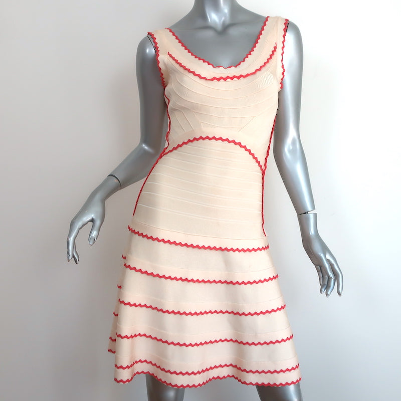 Herve Leger Scalloped A-Line Bandage Dress Ivory/Coral Size Small Celebrity Owned Herve Leger Scalloped A-Line Bandage Dress Ivory/Coral Size Small Celebrity Owned