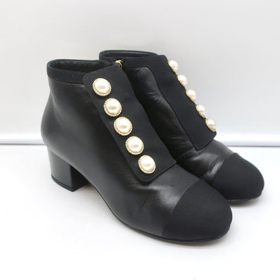 Chanel Pearl Button Cap Toe Booties Black Leather Size 35 Ankle Boots