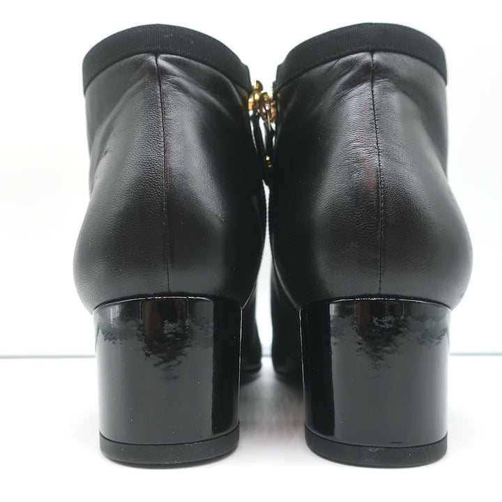 Chanel Pearl Button Cap Toe Booties Black Leather Size 35 Ankle Boots