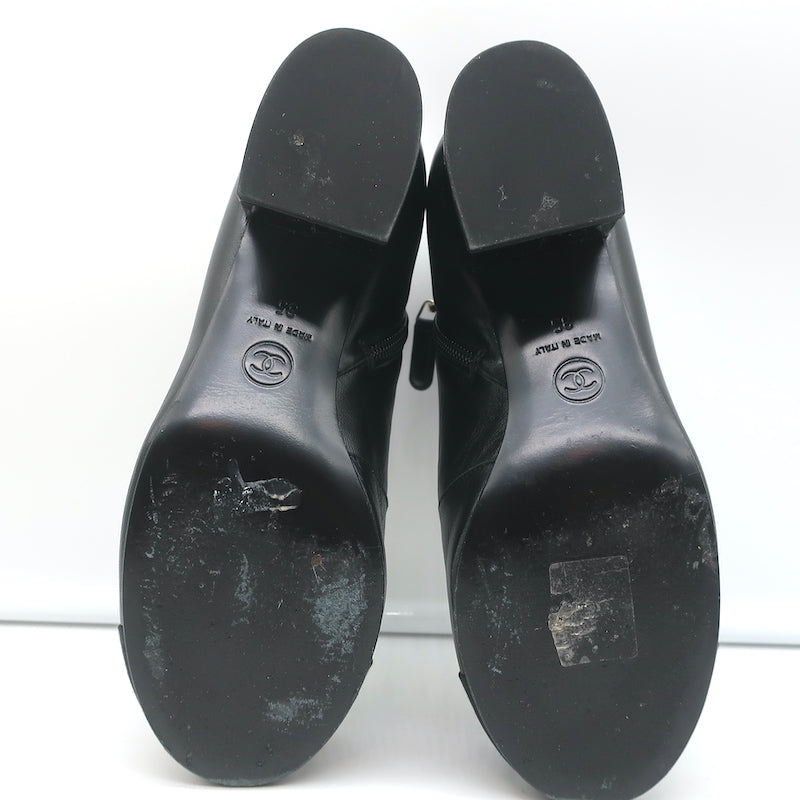 Chanel Pearl Button Cap Toe Booties Black Leather Size 35 Ankle Boots
