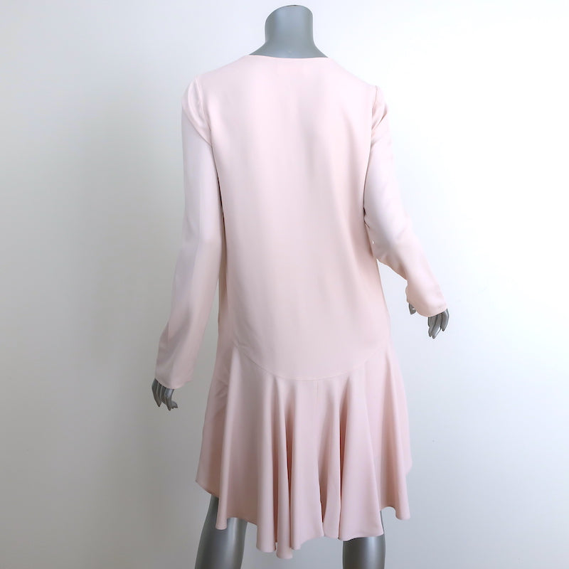Chloe Drop Waist Shift Dress Light Pink Crepe Size 36 Long Sleeve V-Ne Celebrity Owned Chloe Drop Waist Shift Dress Light Pink Crepe Size 36 Long Sleeve V-Ne Celebrity Owned