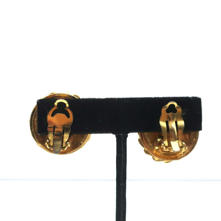 Vintage Chanel 1970s Madame Coco Chain Round Clip-On Earrings Gold