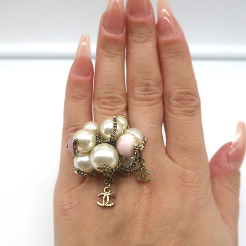 Chanel 09A CC Chain & Faux Pearl Cluster Ring