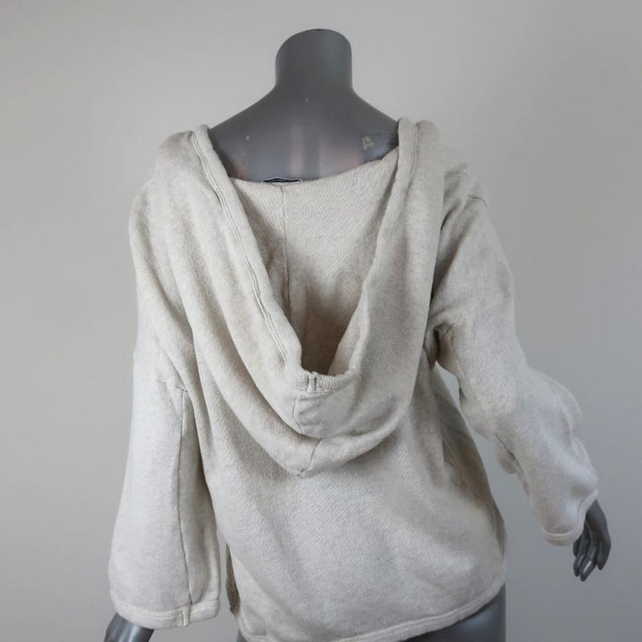 James Perse Hoodie Sweatshirt Ivory Melange Size 3 Cropped Sleeve Pullover available at CelebrityOwned.com img_5