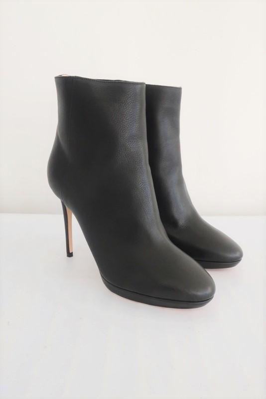 Louis Vuitton Grey Patent leather Ankle boots Women 7.5 size amazing  condition