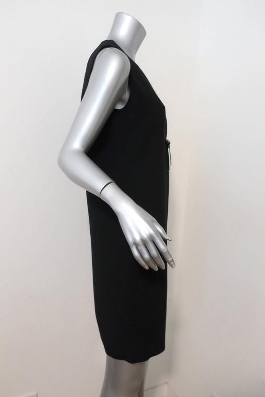 No. 21 Bow Detail Dress Black Crepe Size 40 Sleeveless Shift available at CelebrityOwned.com img_4