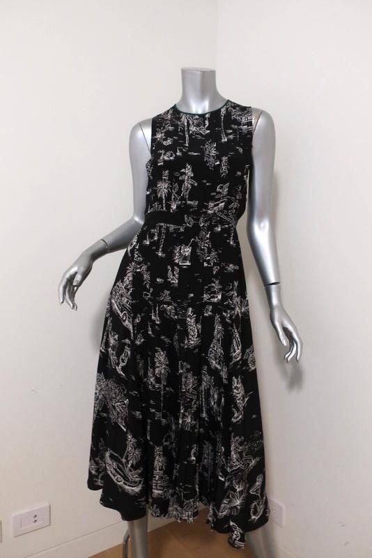 No. 21 Dress Black Island Print Pleated Silk Size 40 Sleeveless Midi available at CelebrityOwned.com img_1