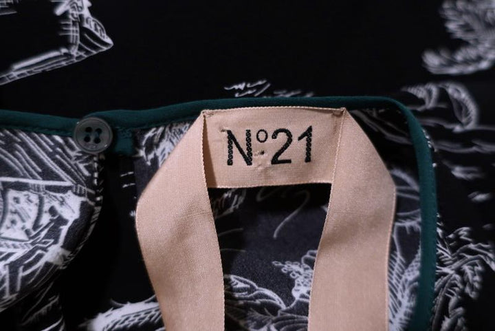 No. 21 Dress Black Island Print Pleated Silk Size 40 Sleeveless Midi available at CelebrityOwned.com img_8