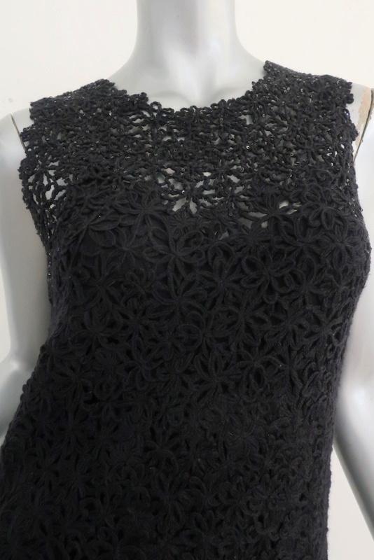 Oscar de la Renta Dress Black Sequined Crochet Lace Size Small Sleeveless LBD available at CelebrityOwned.com img_3