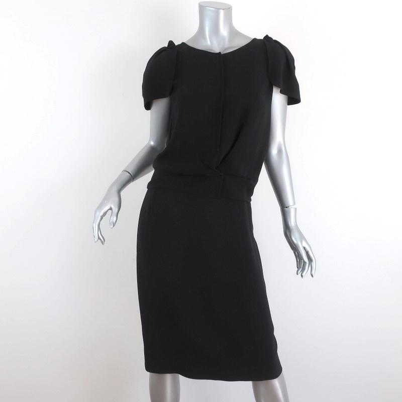 Prada Dress Black Crepe Size 42 Short Sleeve Sheath Celebrity Owned Prada Dress Black Crepe Size 42 Short Sleeve Sheath Celebrity Owned
