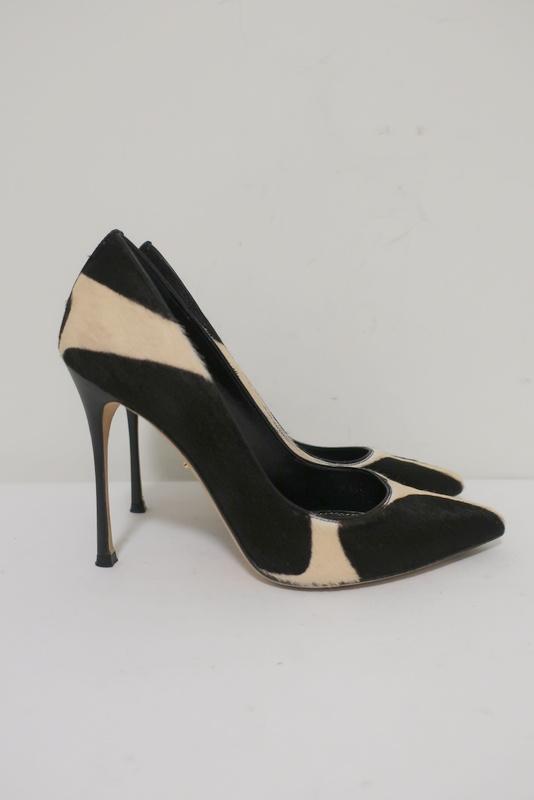 Sergio Rossi Pumps Black/Cream Giraffe Print Pony Hair Size 36 Pointed Toe Heel available at CelebrityOwned.com img_2