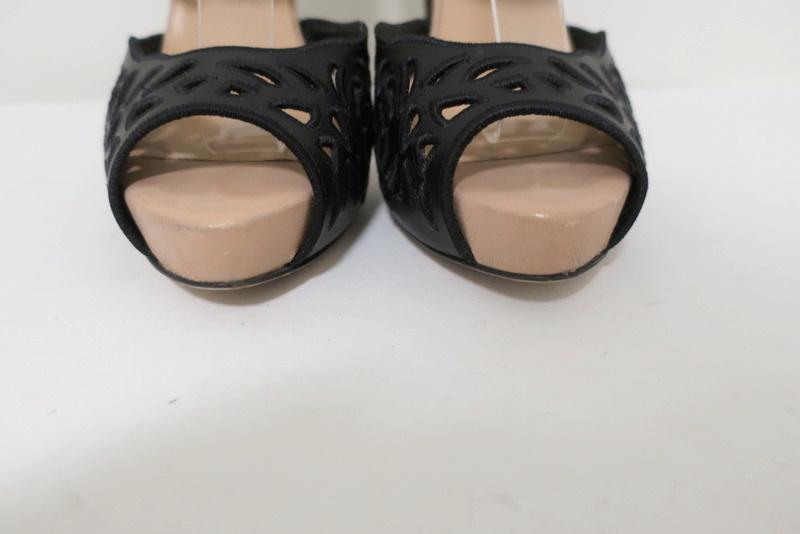 Valentino Platform Sandals Black Laser-Cut Leather Size 35.5 d&