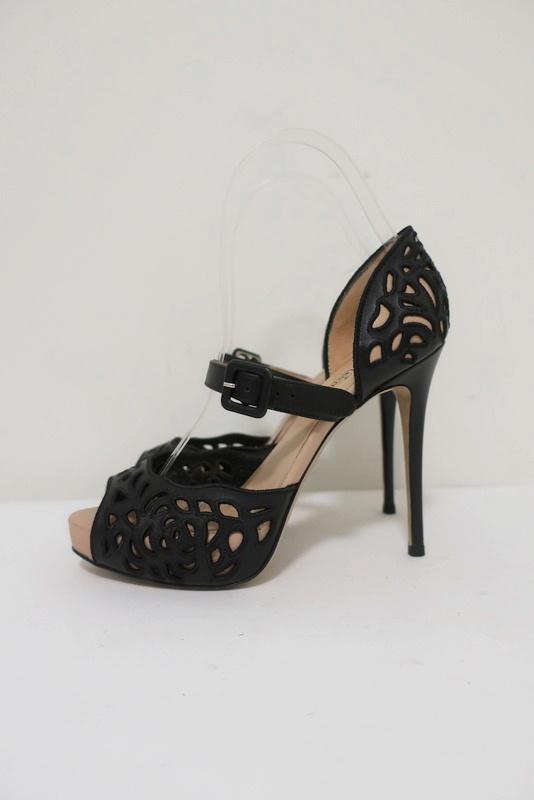 Valentino Platform Sandals Black Laser-Cut Leather Size 35.5 d&