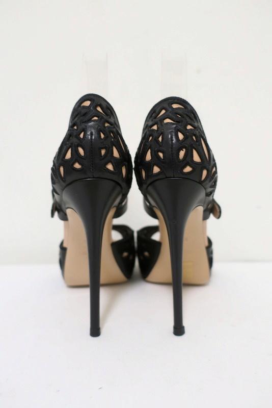 Valentino Platform Sandals Black Laser-Cut Leather Size 35.5 d&