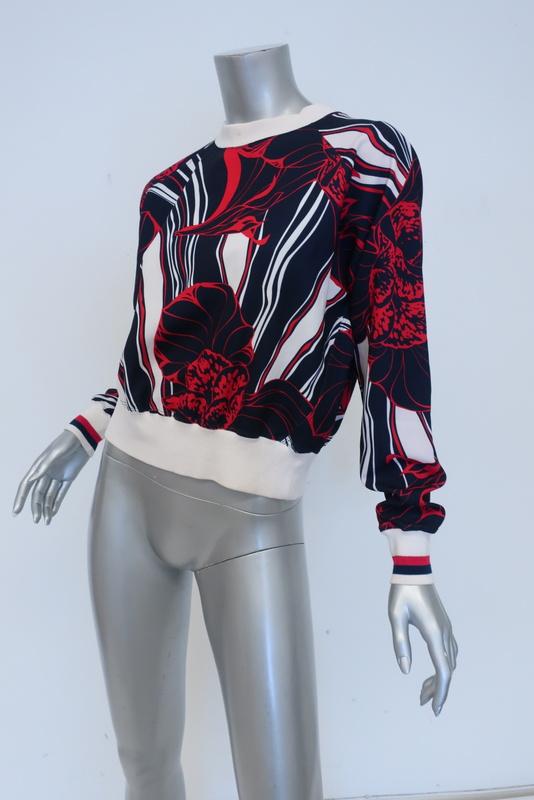 Warm Top Navy/Red Floral Print Stretch Polyester Size 1 Crewneck Pullover available at CelebrityOwned.com img_6