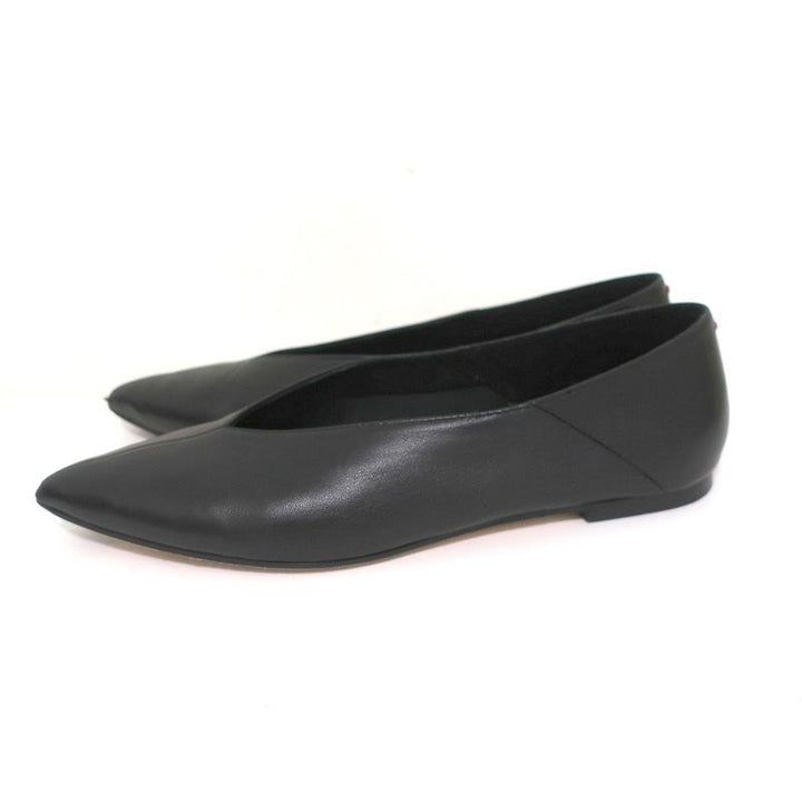 AEYDE Pointed Toe Flats Moa Black Leather Size 39 - Celebrity Owned