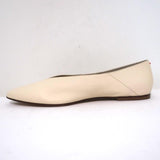 AEYDE Pointed Toe Flats Moa Cream Leather Size 39 NEW - Celebrity Owned