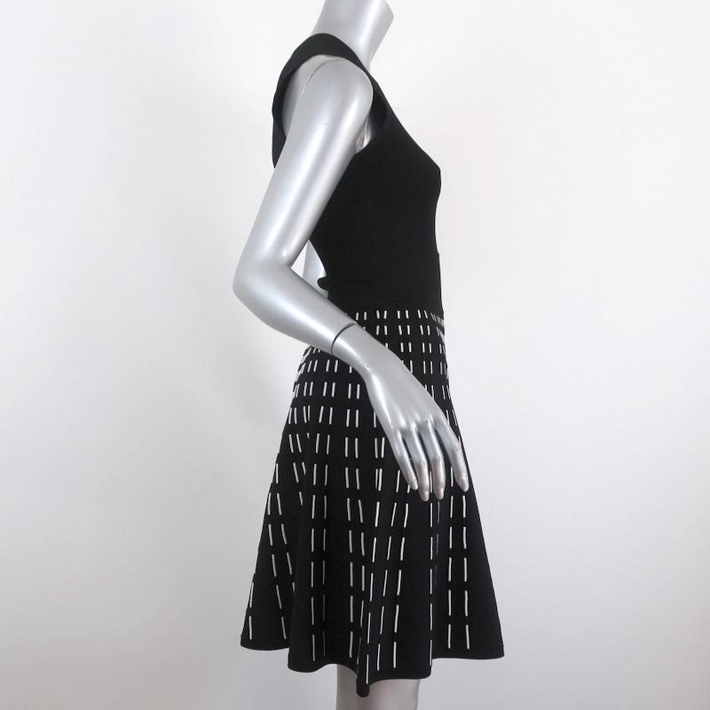 A.L.C. Dress Black/White Stretch Knit Size Extra Small Sleeveless Fit &amp; Flare - Celebrity Owned