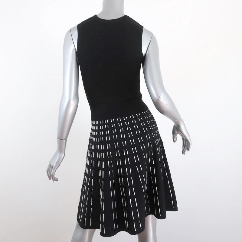 A.L.C. Dress Black/White Stretch Knit Size Extra Small Sleeveless Fit &amp; Flare - Celebrity Owned