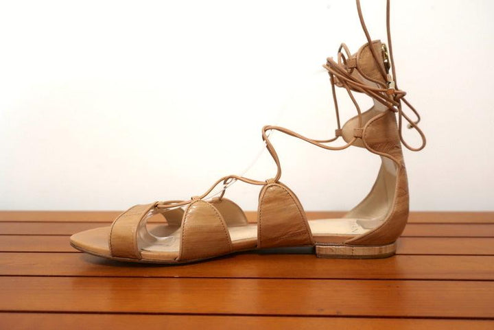Alexandre Birman Gladiator Sandals Beige Eel Skin Size 38.5 Lace-Up Flat - Celebrity Owned
