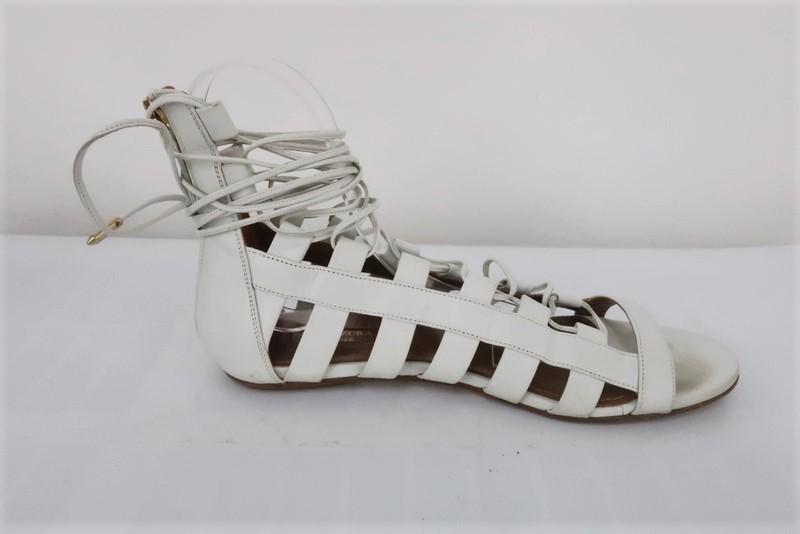 Aquazzura Amazon Gladiator Sandals White Leather Size 37.5 Lace-Up Flats - Celebrity Owned