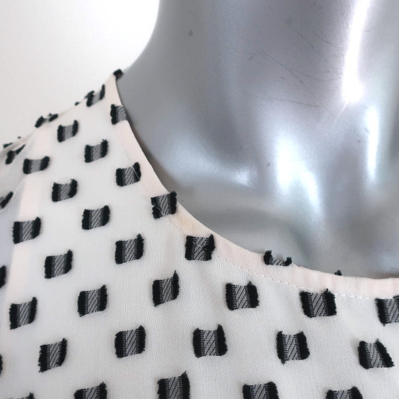 BCBGMAXAZRIA Dress Shelia White/Black Dotted Chiffon Size 6 Flutter Sleeve - Celebrity Owned