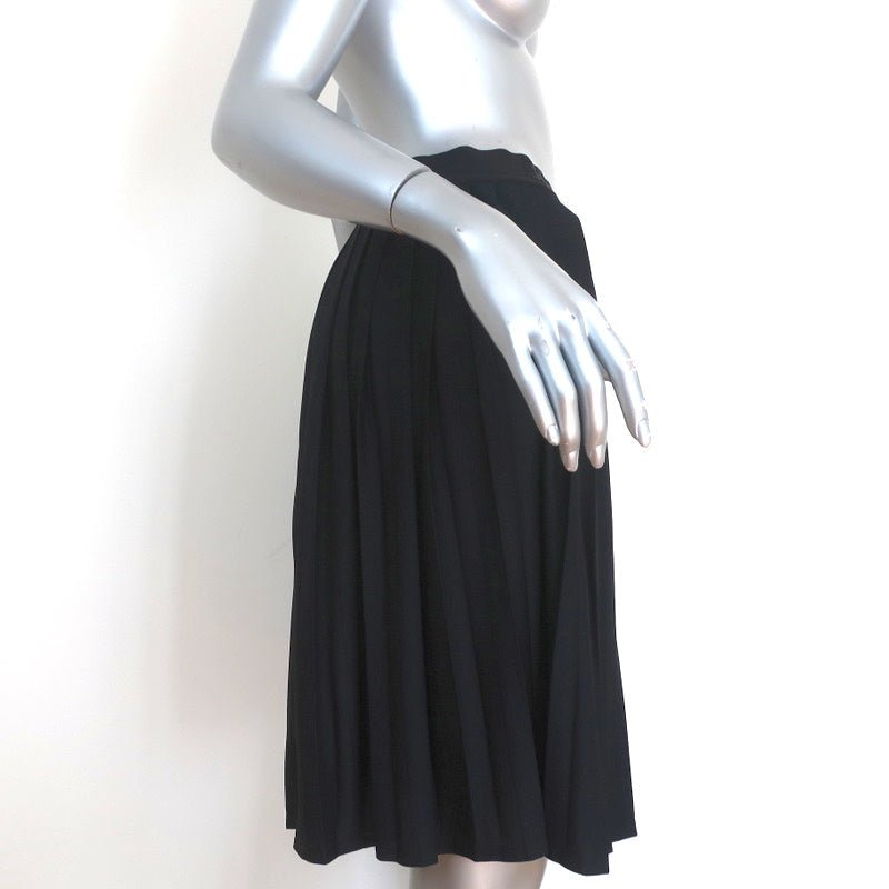 BOGNER Sports Pleated Skirt Black Size 6 - Celebrity Owned