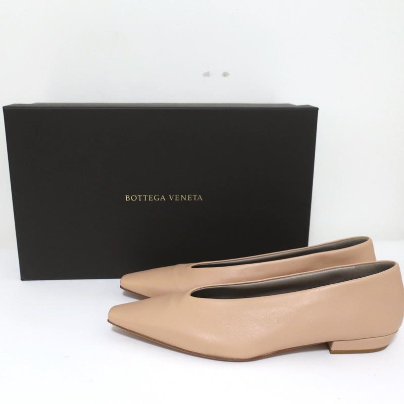 Bottega Veneta Almond Ballet Flats Cipria Beige Leather Size 38 Pointed Toe NEW - Celebrity Owned