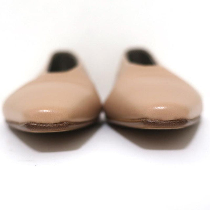Bottega Veneta Almond Ballet Flats Cipria Beige Leather Size 38 Pointed Toe NEW - Celebrity Owned