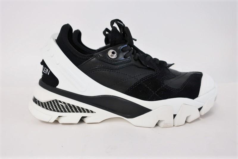 Louis Vuitton® Run 55 Sneaker Grey. Size 38.5 in 2023