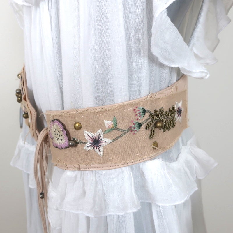 Chloe Tie-Front Wide Belt Floral Embroidered Light Pink Leather Size 80 US 32 - Celebrity Owned