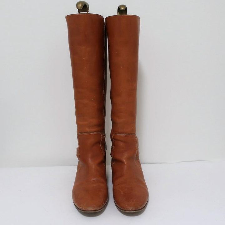 Chloe Tucson Riding Boots Brown Leather and Metal Size 39 Knee High Flat Boots - Celebrity Owned