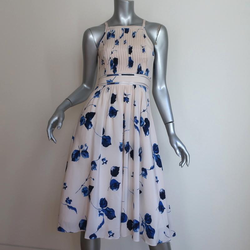 Club Monaco Dress Klarika Very Light Pink/Blue Floral Print Silk Size Celebrity Owned Club Monaco Dress Klarika Very Light Pink/Blue Floral Print Silk Size Celebrity Owned