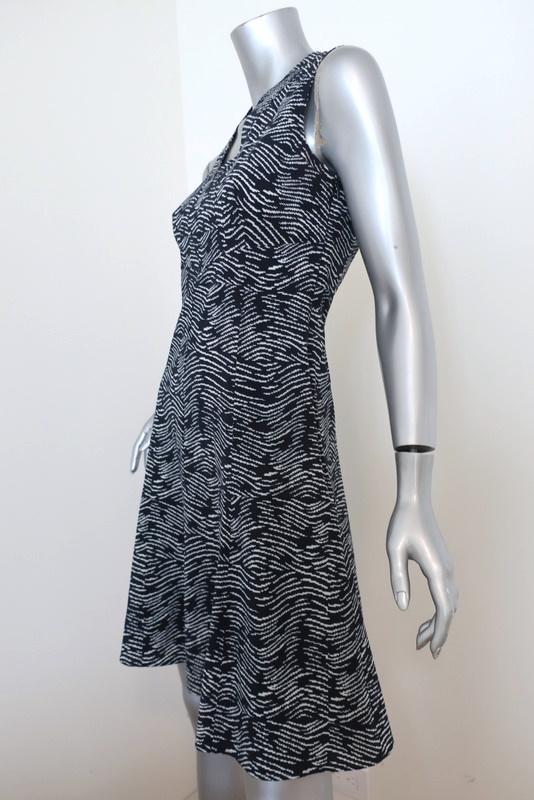 Derek Lam Dress Navy/White Printed Stretch Silk Size 2 Sleeveless Fit &amp; Flare - Celebrity Owned