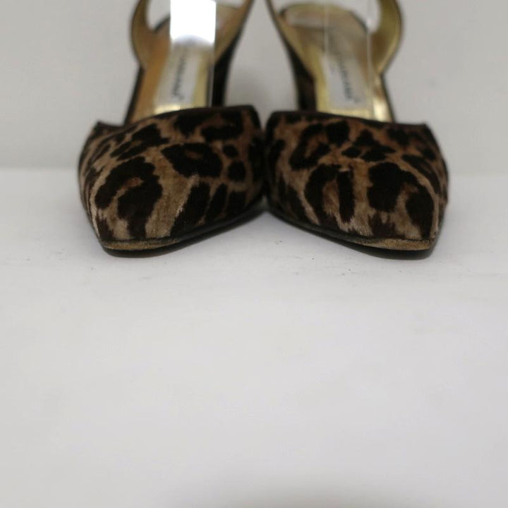 Dolce &amp; Gabbana Ankle Strap Pumps Leopard Print Velvet Size 38 Pointed Toe Heel - Celebrity Owned