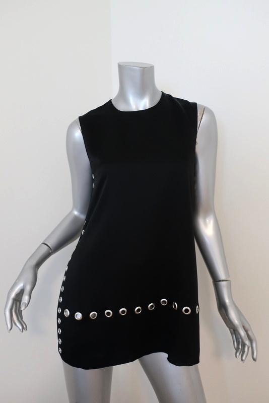 Elizabeth and James Top Khan Black Grommet-Trim Satin Crepe Size Extra Small - Celebrity Owned
