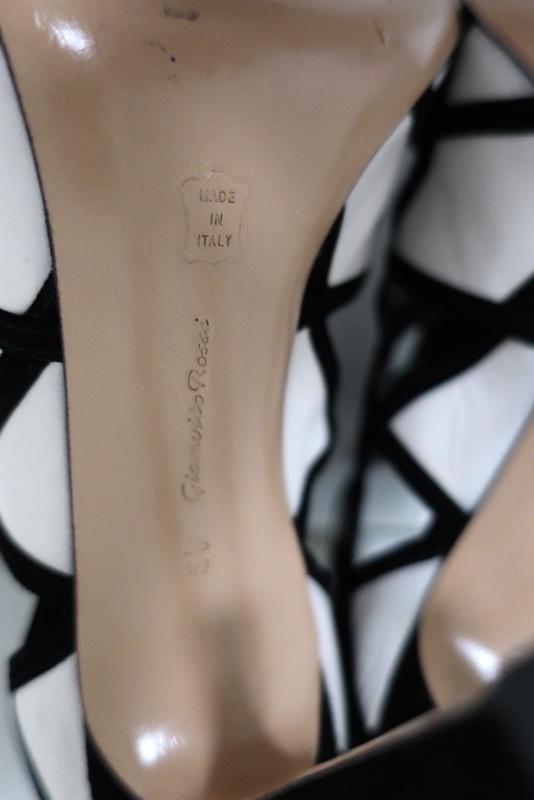 Gianvito Rossi Geometric Cutout Booties Black Suede &amp; White Leather Size 36.5 - Celebrity Owned