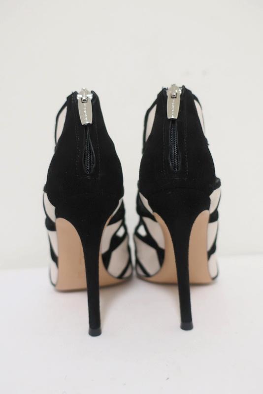 Gianvito Rossi Geometric Cutout Booties Black Suede &amp; White Leather Size 36.5 - Celebrity Owned