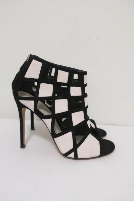 Gianvito Rossi Geometric Cutout Booties Black Suede &amp; White Leather Size 36.5 - Celebrity Owned