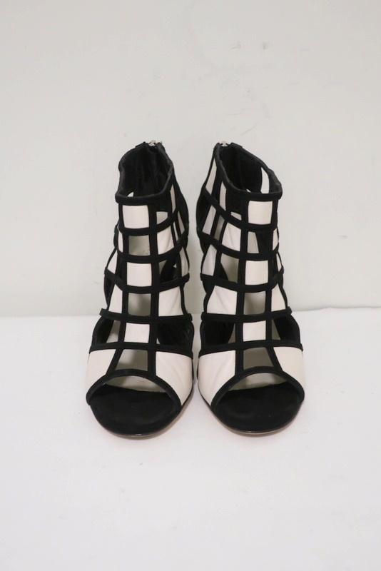 Gianvito Rossi Geometric Cutout Booties Black Suede &amp; White Leather Size 36.5 - Celebrity Owned