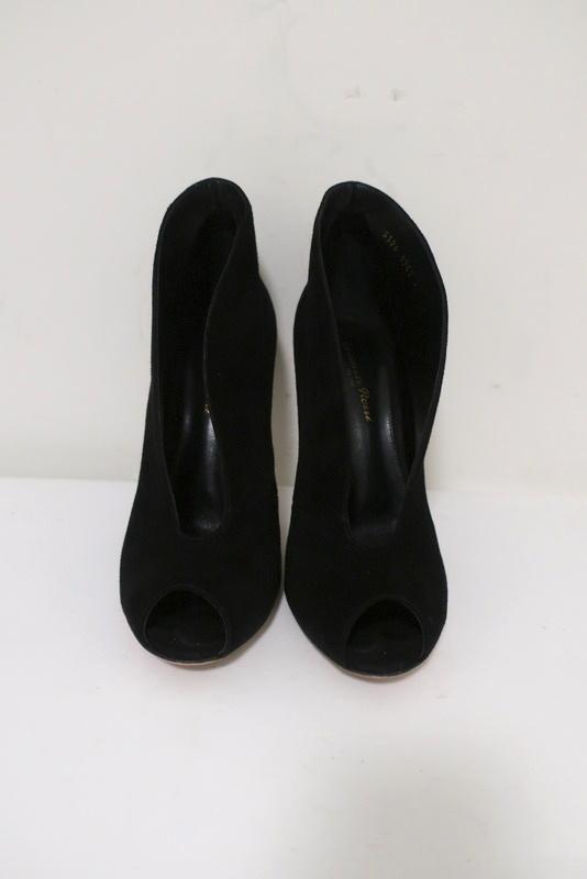 Gianvito Rossi Vamp Booties Black Suede Size 39.5 Peep Toe Ankle Boots - Celebrity Owned