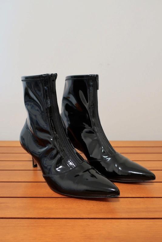 Gianvito Rossi Zip-Front 55 Ankle Boots Black Vinyl Size 36.5