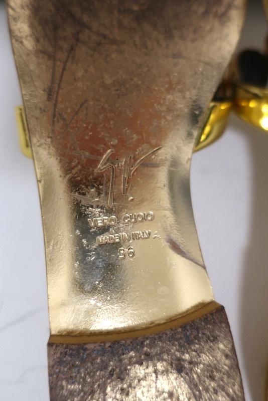 Giuseppe Zanotti Disc-Detailed Flat Thong Sandals Gold Metallic Leather Size 36 - Celebrity Owned