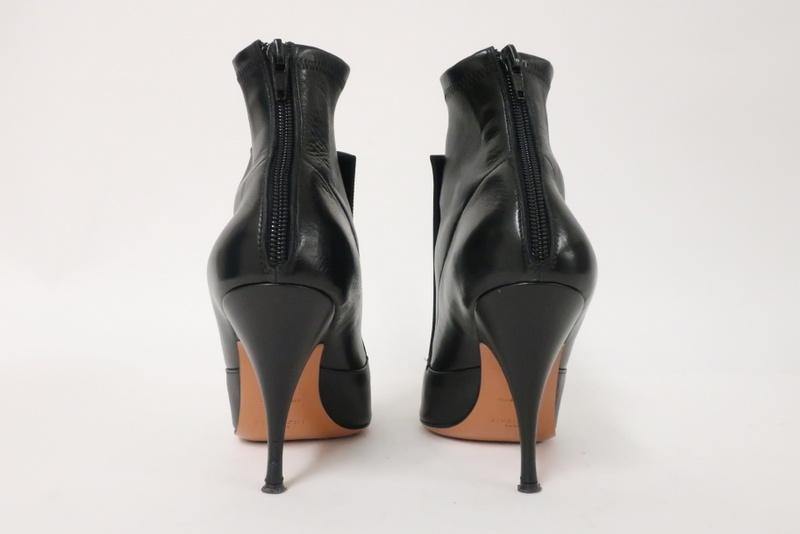 Givenchy Infinity Ankle Boots Black Layered Leather Size 37 Pointed Toe Booties - Celebrity Owned